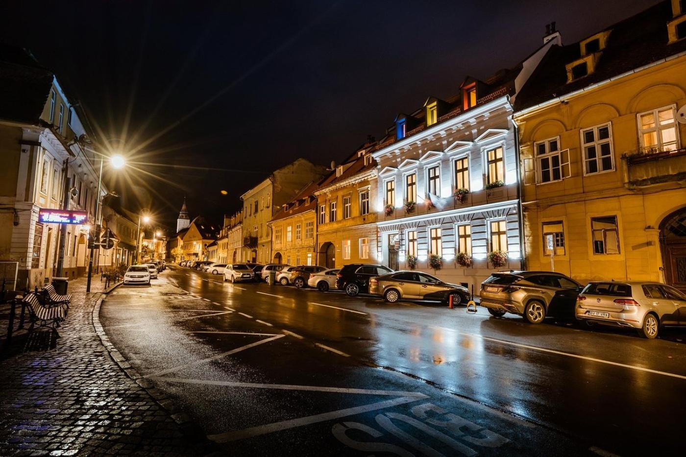 Апартаменты Sboldtown By Holztreppe Брашов Экстерьер фото
